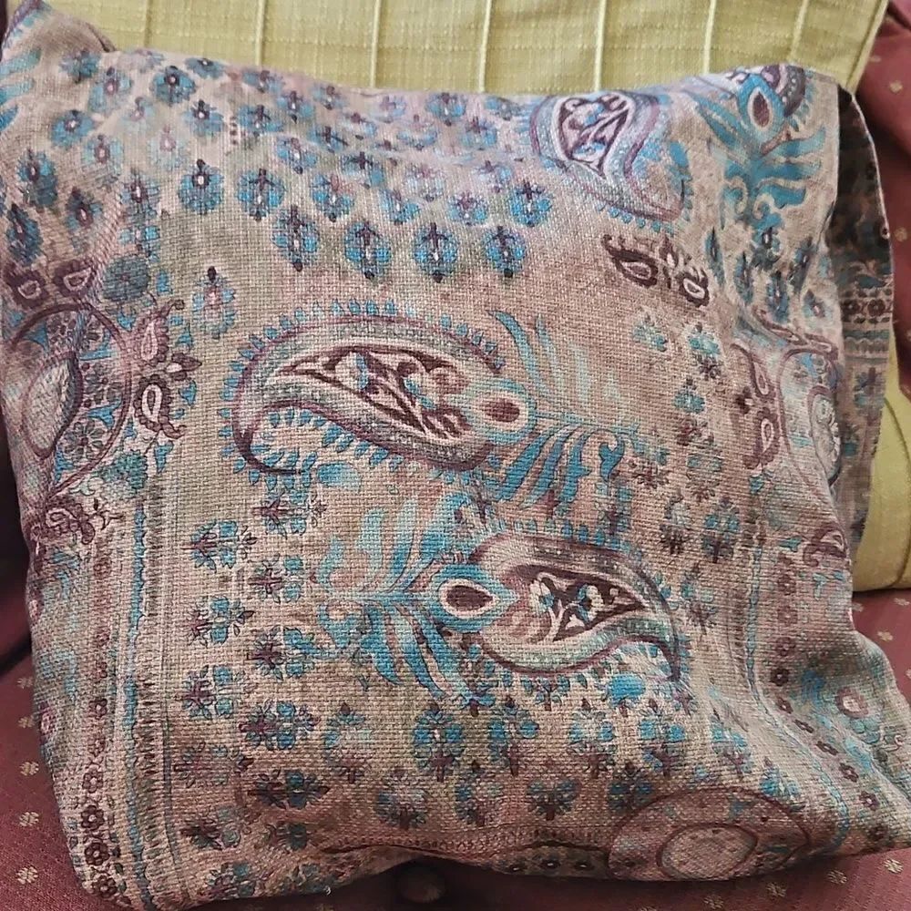 Paisley Patterned Large Shoulder Bag - Picture 3 of 8